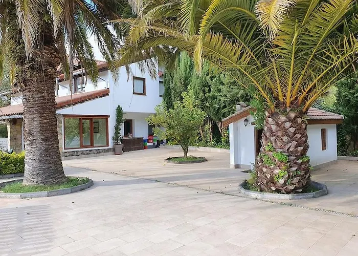 Dreams And Friends On The Coast Of Bilbao. Villa Getxo