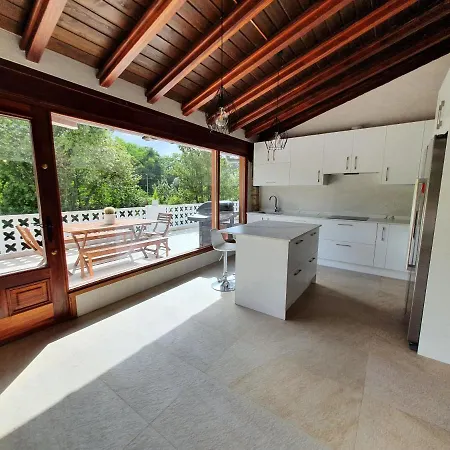 Dreams And Friends On The Coast Of Bilbao. Villa